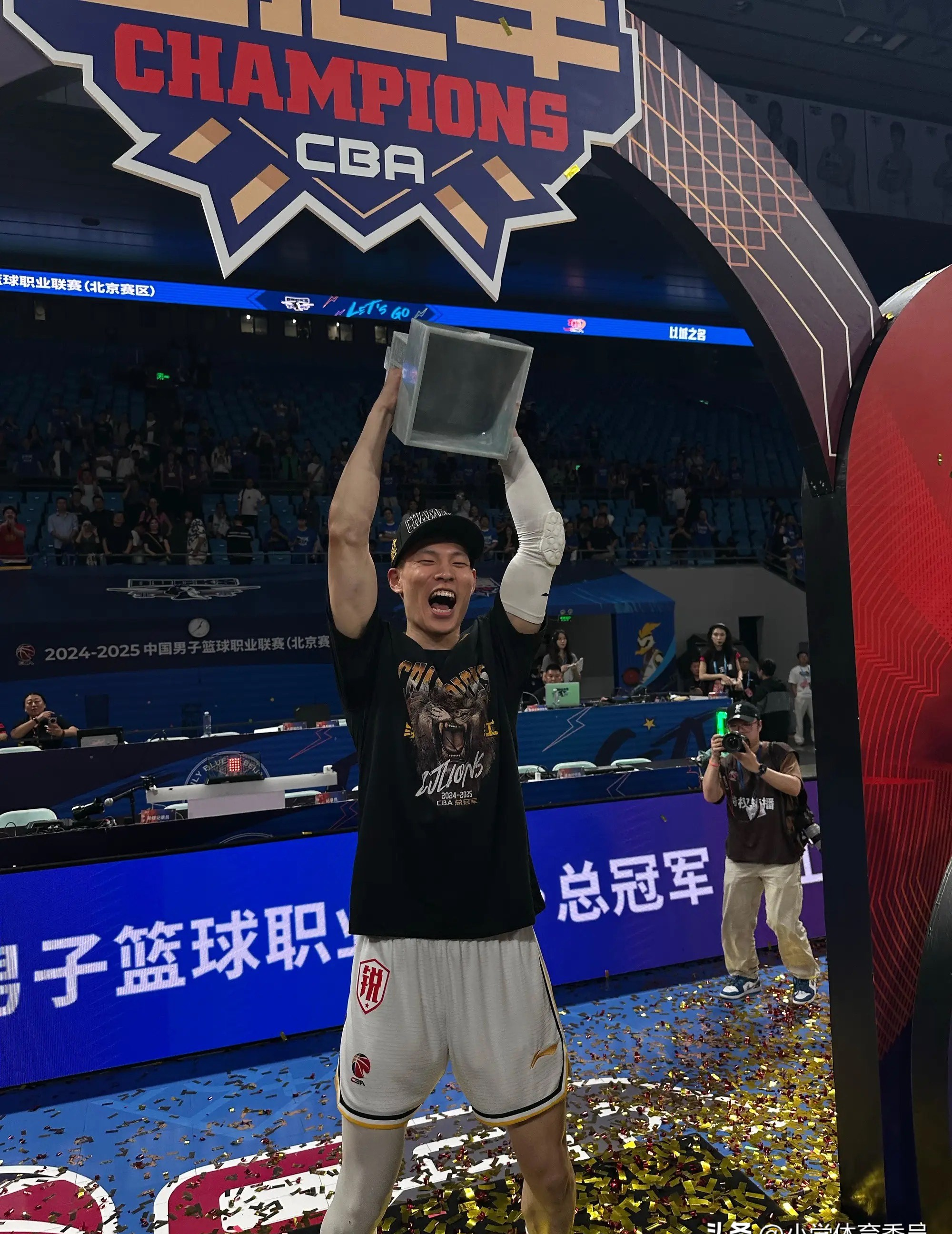 南美篮球精英球员大放异彩，引爆赛场