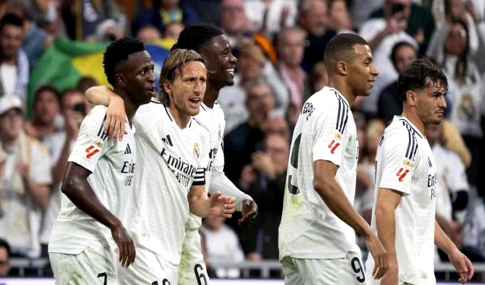 里尔连续两场比赛不胜，状态低迷