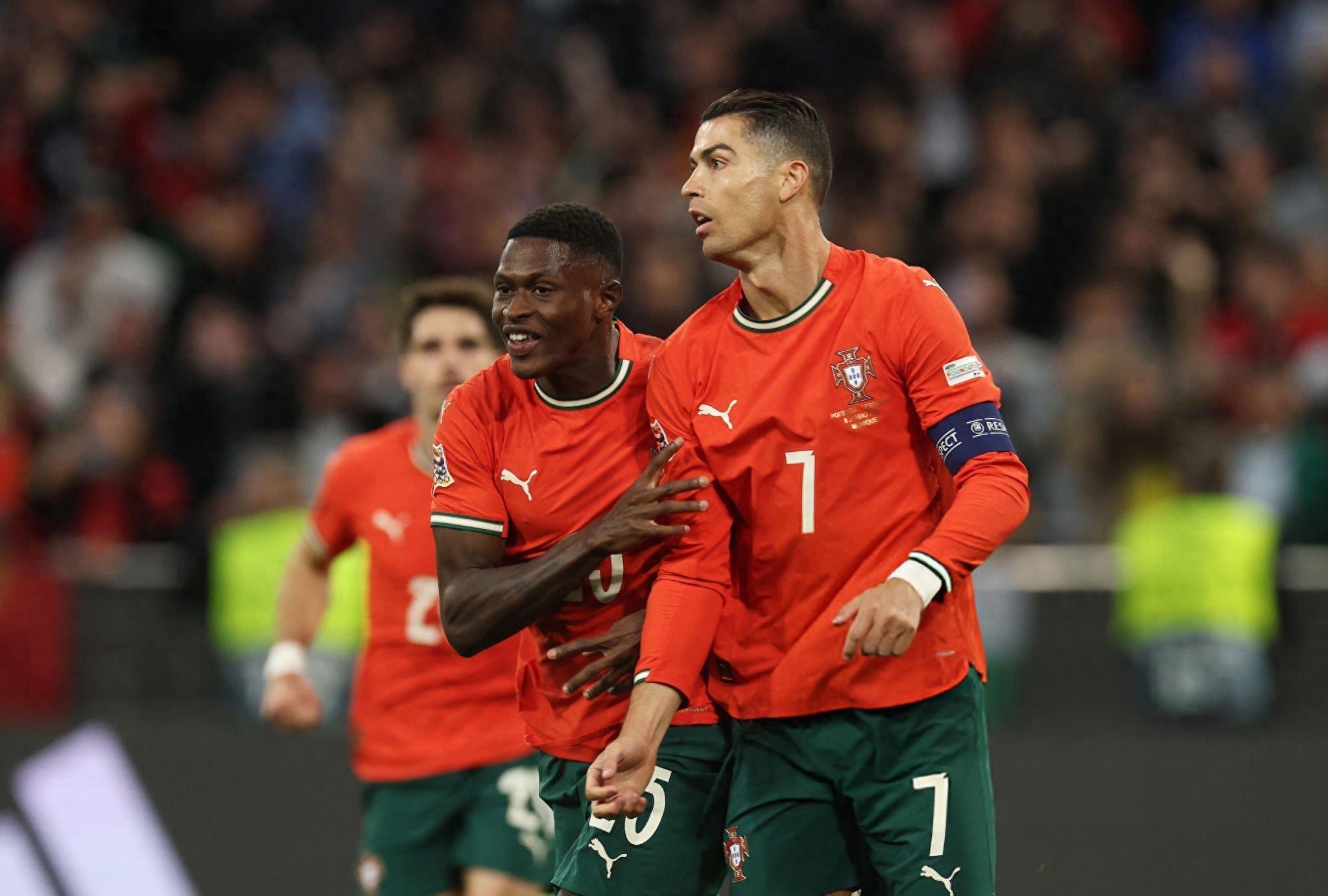 利比里亚国脚击败对手，欧国联赛场转折点首现