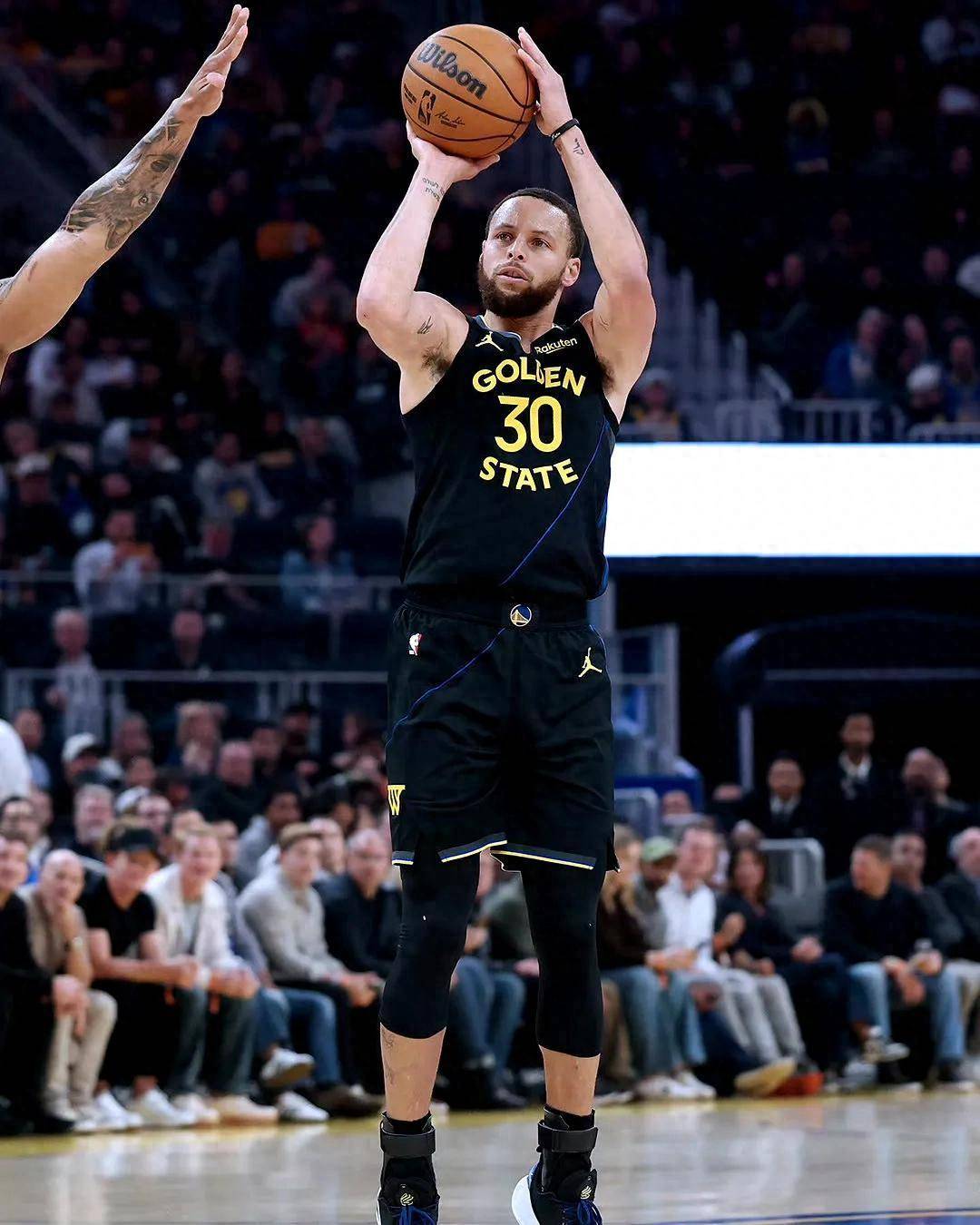 勇士遭独行侠绝杀，库里受伤边缘的简单介绍