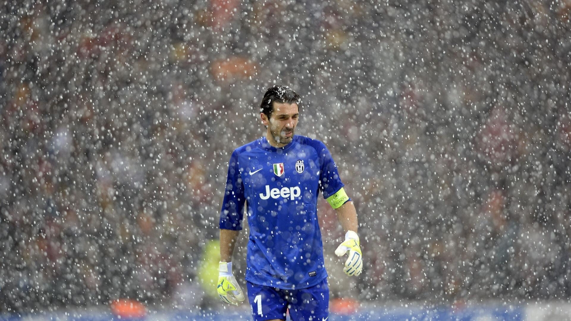 平行宇宙的篮球圣殿，当黄蜂蛰疼国王，哈登在欧冠半决赛重启神格