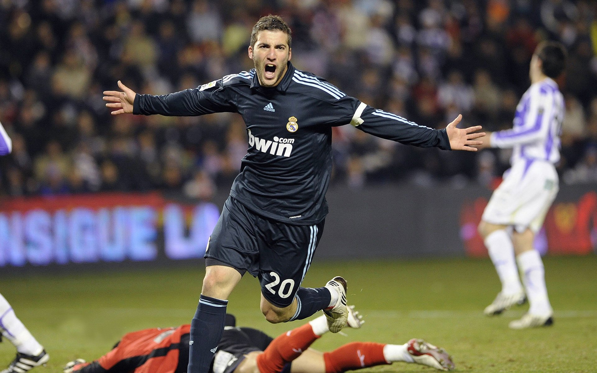 开云体育app-跨界风暴，马里足球淘汰伊朗，法比尼奥的NBA奇幻接管