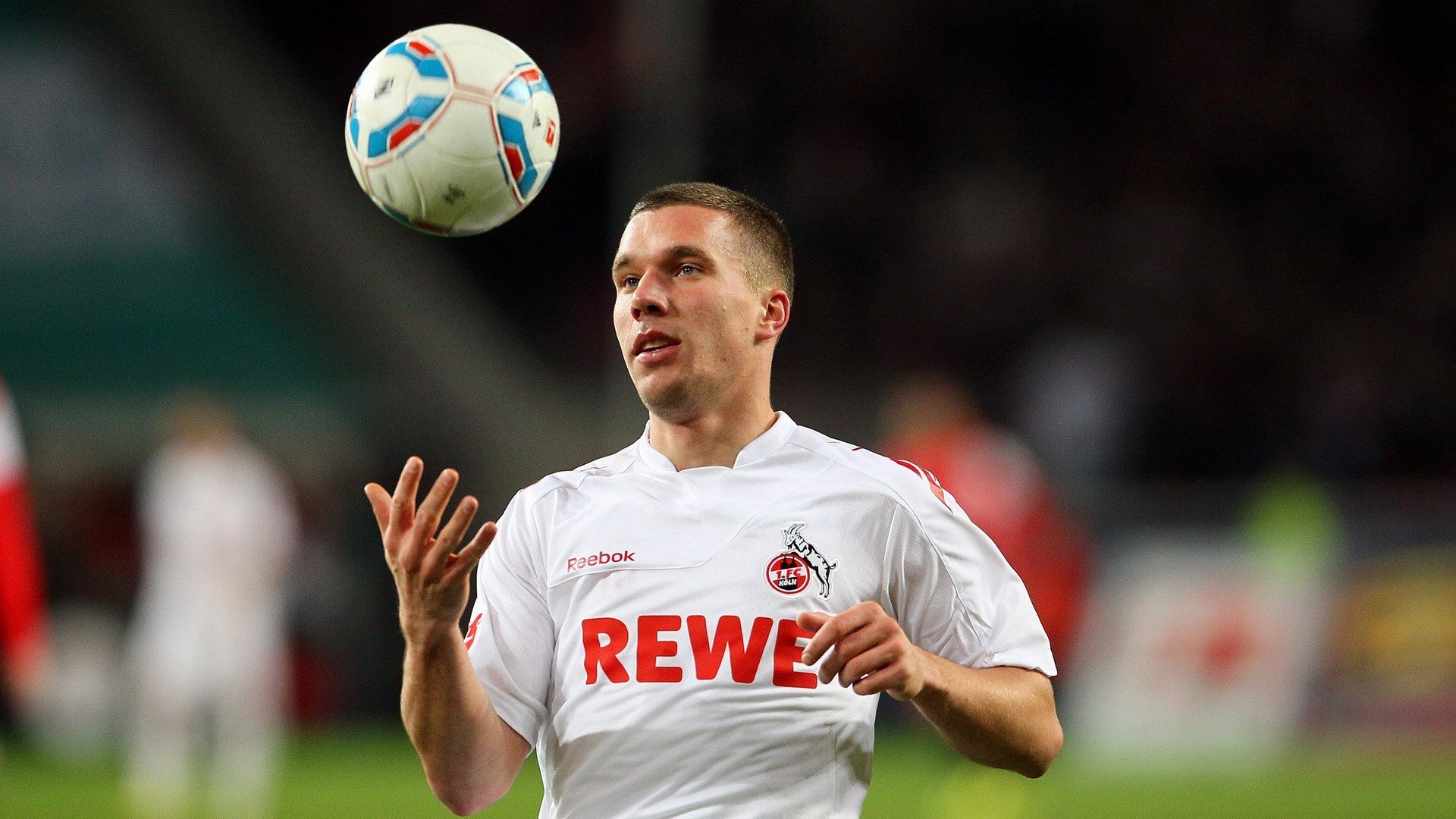 开云下载-北非雄狮力破天蓝城墙，帕尔默的利刃与一场载入史册的突围