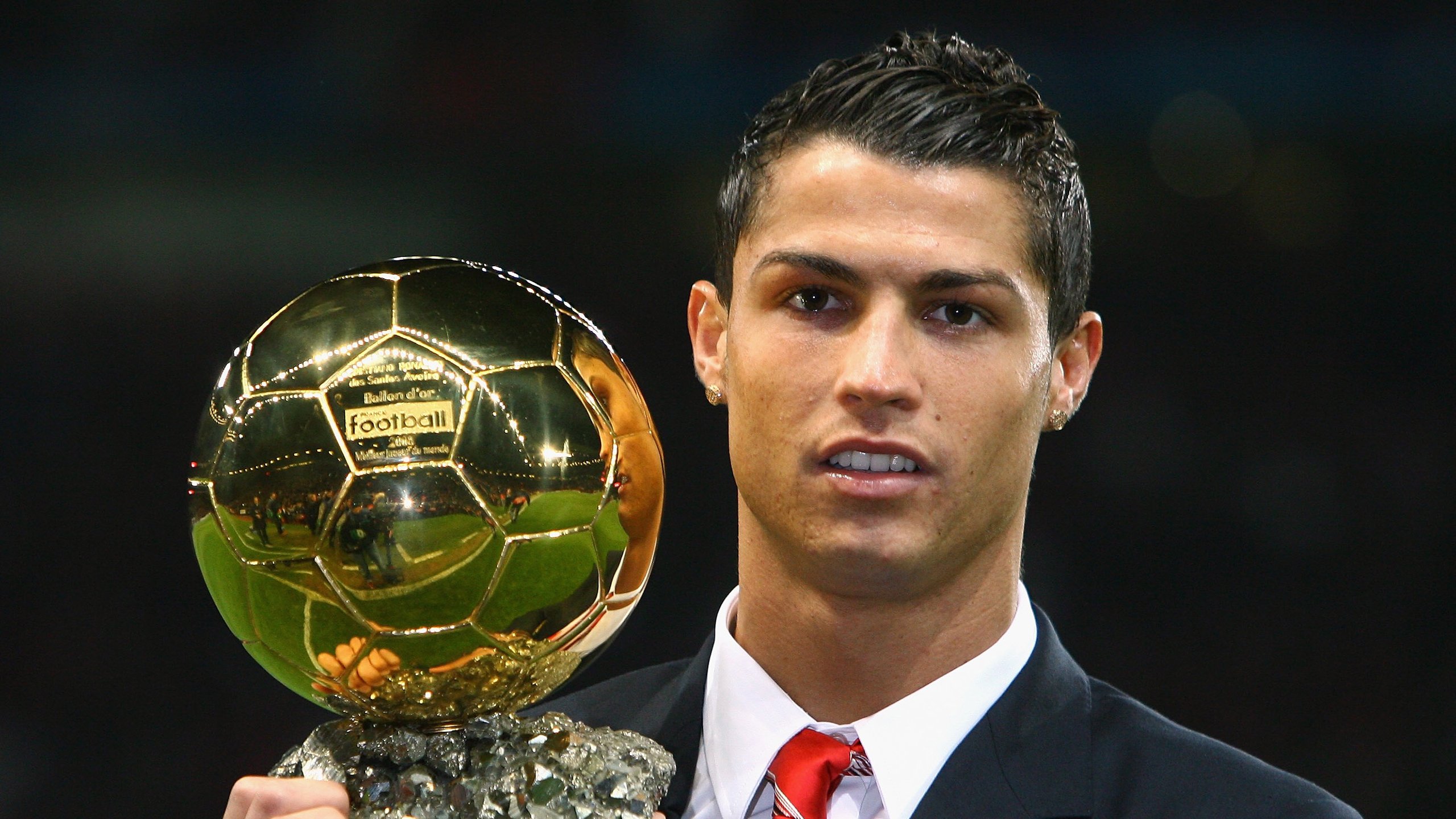 聚光灯下的统治力,布克用季后赛舞台再证为大事而生